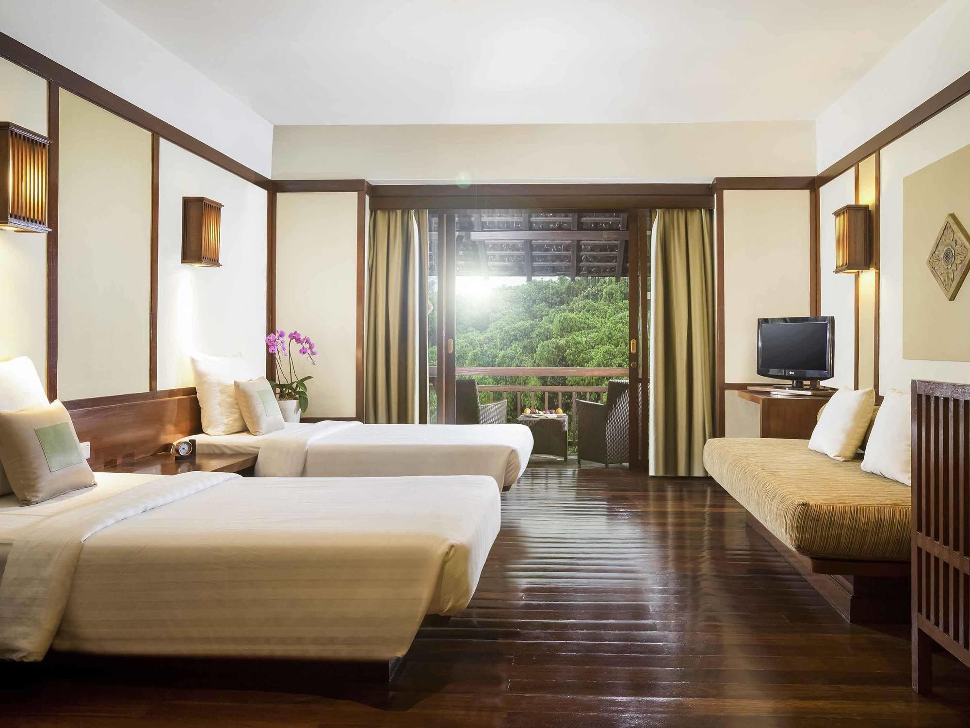 होटल Ibis Styles Raya 4*